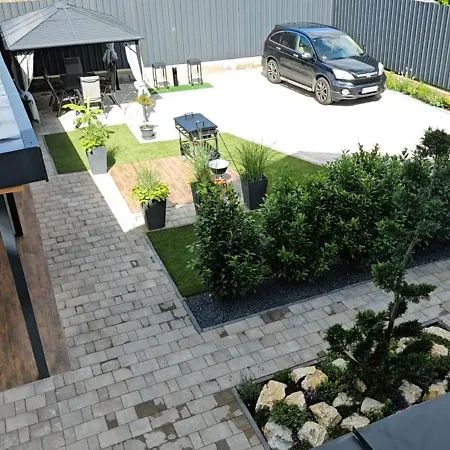 Viola Apartment *